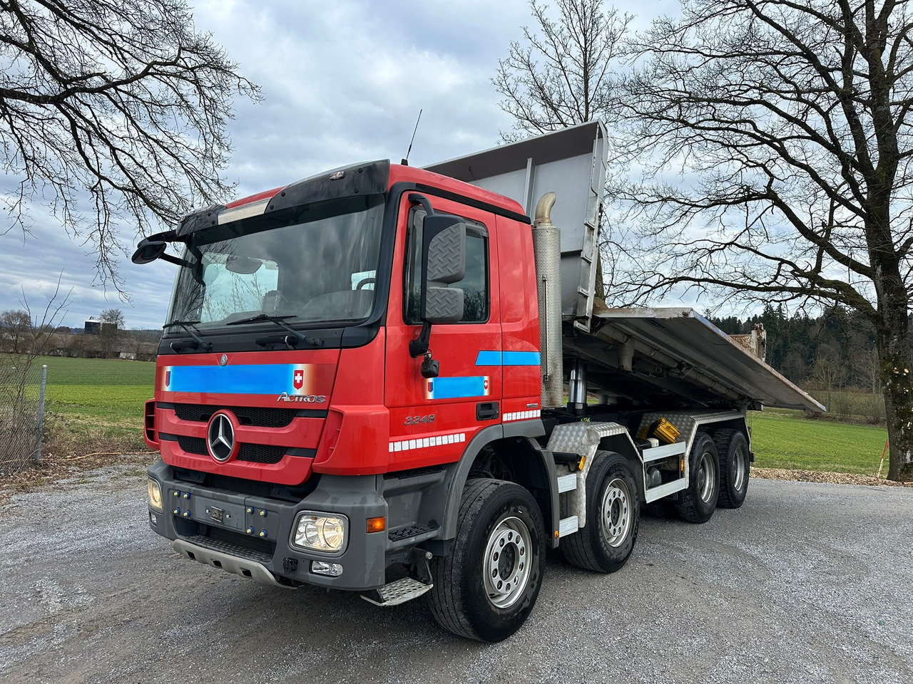 MERCEDES-BENZ Actros 3248 8x4 Kipper - Camião basculante: foto 1 MERCEDES-BENZ Actros 3248 8x4 Kipper - Camião basculante: foto 1