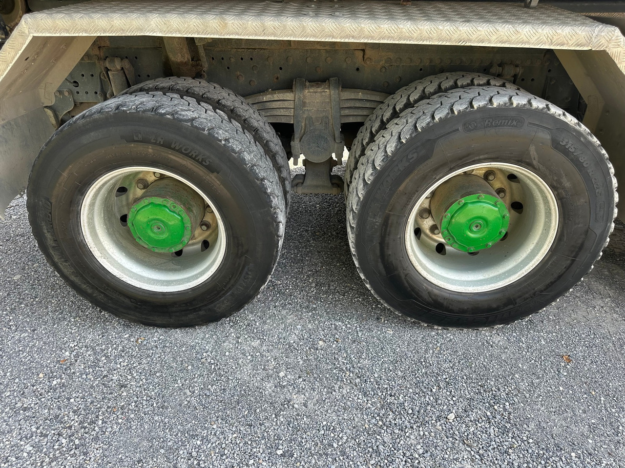 Camião polibenne MERCEDES-BENZ Actros 4455 10x4 Moser: foto 14