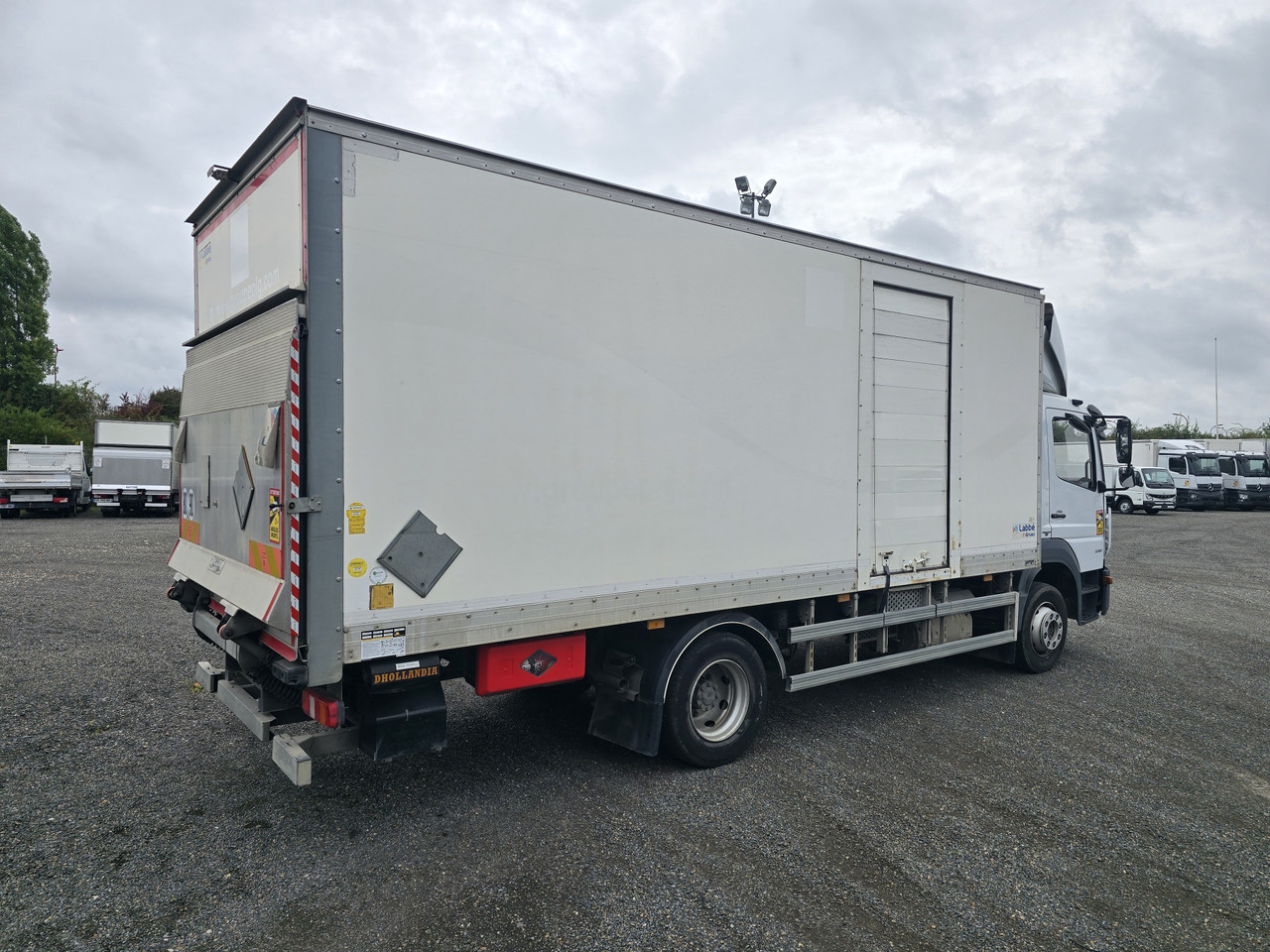 MERCEDES-BENZ Atego 1218 - Bo - LIFT - SIDE DOOR - ADR - Camião furgão: foto 3 MERCEDES-BENZ Atego 1218 - Bo - LIFT - SIDE DOOR - ADR - Camião furgão: foto 3