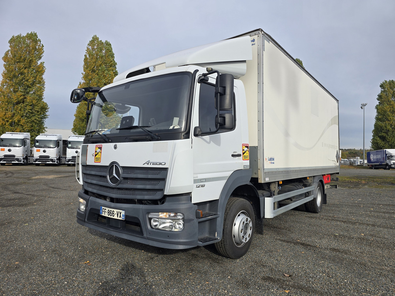 MERCEDES-BENZ Atego 1218 - Box - LIFT - SIDE DOOR - ADR - Camião furgão: foto 1 MERCEDES-BENZ Atego 1218 - Box - LIFT - SIDE DOOR - ADR - Camião furgão: foto 1