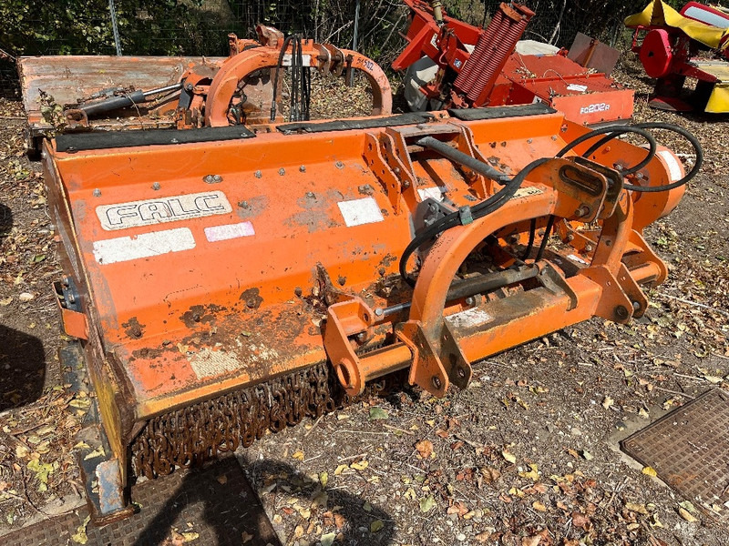 Falc AGILA 2300 - Triturador de martelos: foto 1 Falc AGILA 2300 - Triturador de martelos: foto 1