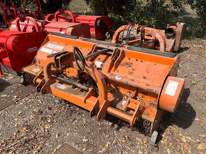 Falc AGILA 2300 - Triturador de martelos: foto 2 Falc AGILA 2300 - Triturador de martelos: foto 2