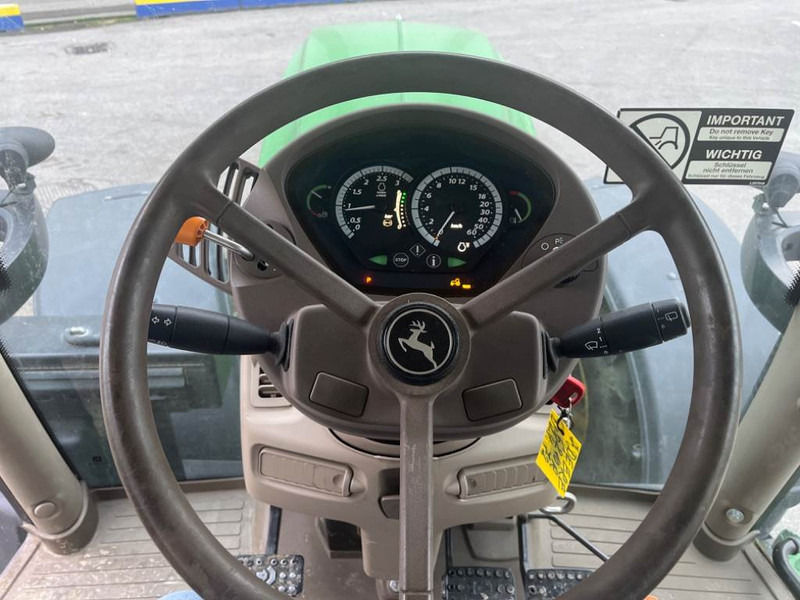 Trator John Deere 6210 R AutoPower: foto 15