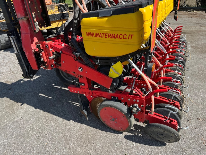MaterMacc MS 8230 - Semeadora de precisão: foto 4 MaterMacc MS 8230 - Semeadora de precisão: foto 4