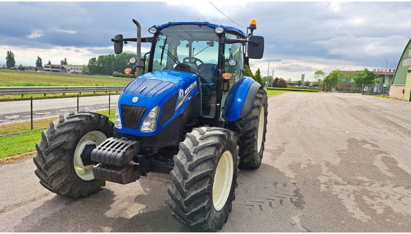 New Holland T 4.105 - Trator: foto 3 New Holland T 4.105 - Trator: foto 3