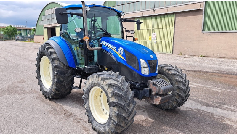 New Holland T 4.105 - Trator: foto 1 New Holland T 4.105 - Trator: foto 1