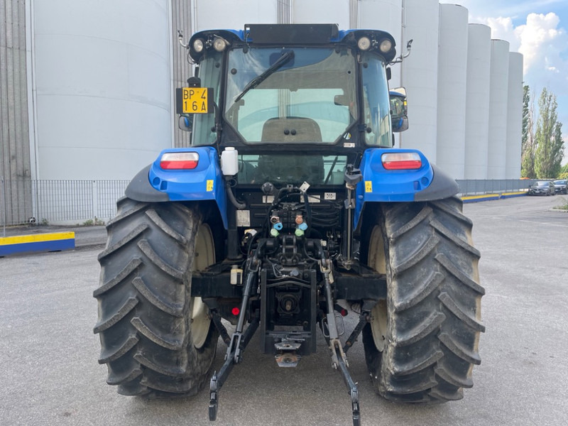 New Holland T 5.95 DC - Trator: foto 5 New Holland T 5.95 DC - Trator: foto 5