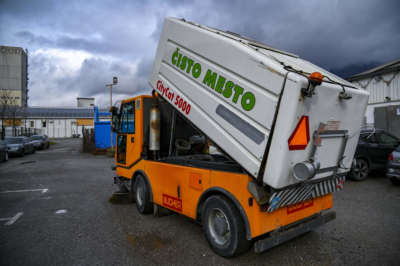 Locação financeira de Bucher Schorling CC 5000 City Cat Bucher Schorling CC 5000 City Cat: foto 20