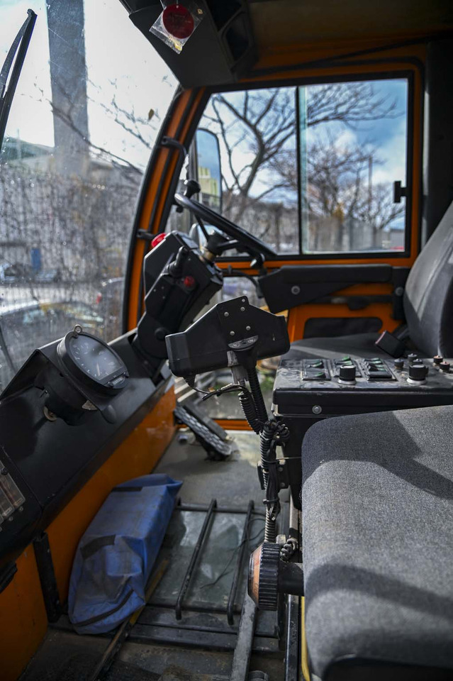 Bucher Schorling CC 5000 City Cat - Varredora urbana: foto 4 Bucher Schorling CC 5000 City Cat - Varredora urbana: foto 4