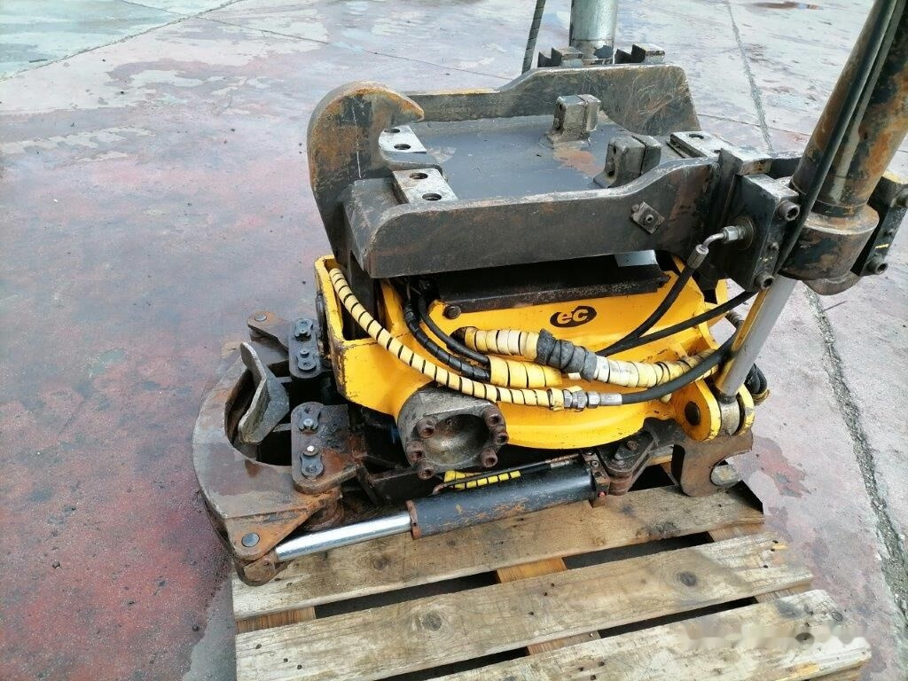 Engcon EC30 Volvo S2 - Tiltrotator: foto 4 Engcon EC30 Volvo S2 - Tiltrotator: foto 4