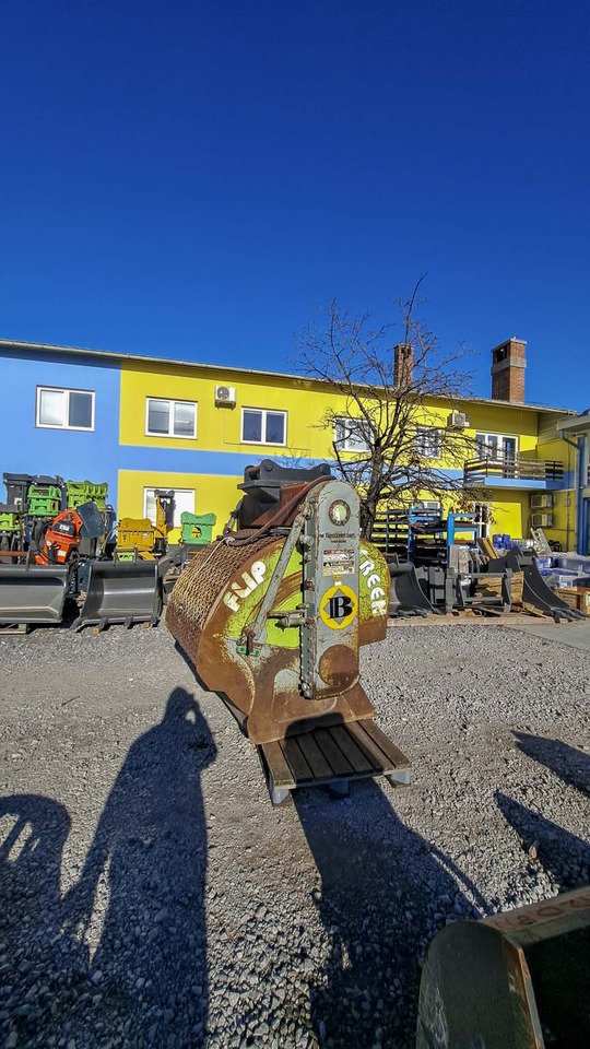 Flip Screen screening bucket E50 1200 mm S60 for 12-18 ton excavators - Balde para separação para Escavadeira: foto 4 Flip Screen screening bucket E50 1200 mm S60 for 12-18 ton excavators - Balde para separação para Escavadeira: foto 4