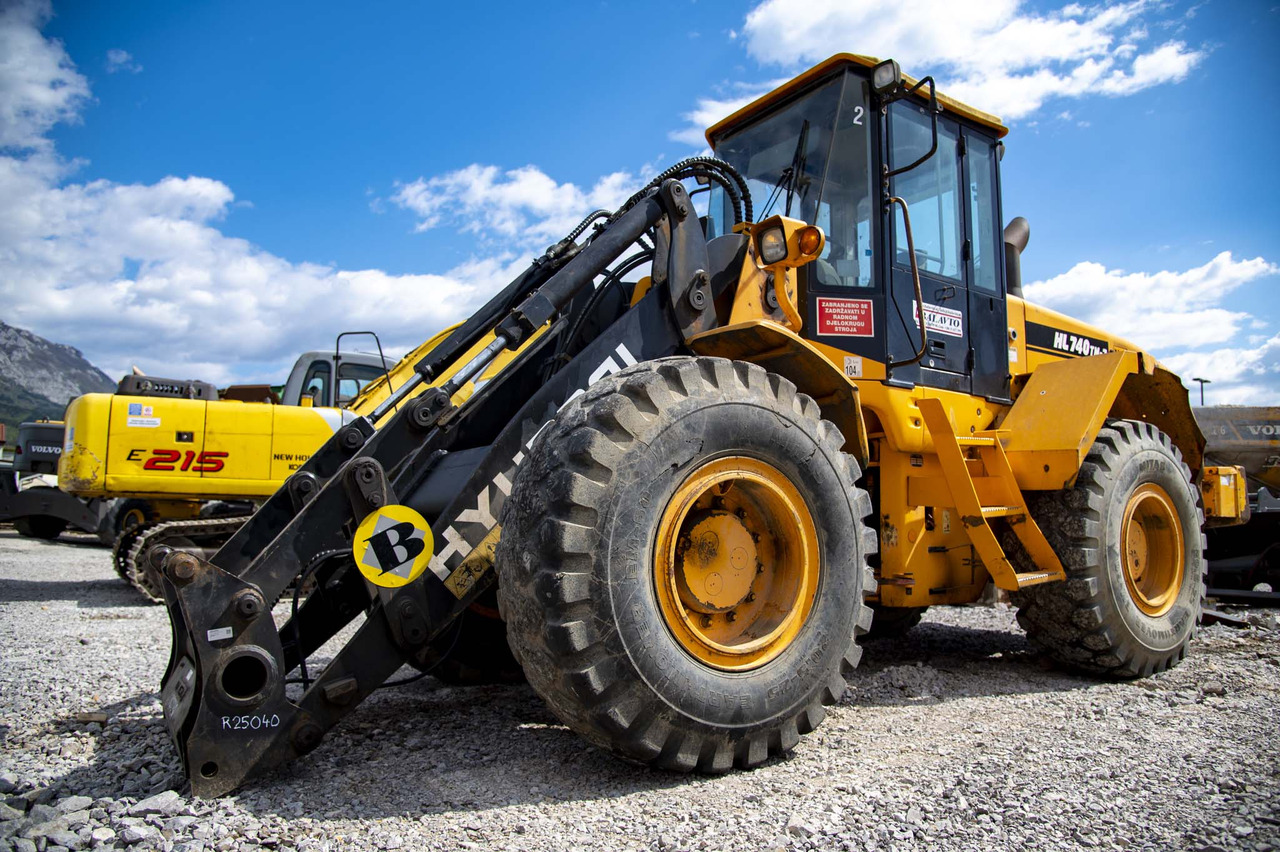 HYUNDAI HL740TM-7 for parts - Pá carregadora de rodas: foto 1 HYUNDAI HL740TM-7 for parts - Pá carregadora de rodas: foto 1