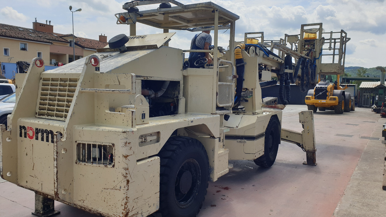 Normet Himec 9905 BT - Máquina de mineração: foto 4 Normet Himec 9905 BT - Máquina de mineração: foto 4