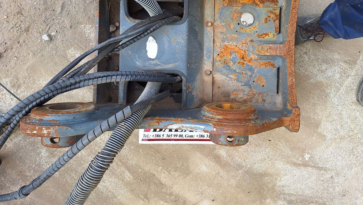 OilQuick hydraulic OQ70/55 - Acoplamento rápido para Escavadeira: foto 3 OilQuick hydraulic OQ70/55 - Acoplamento rápido para Escavadeira: foto 3