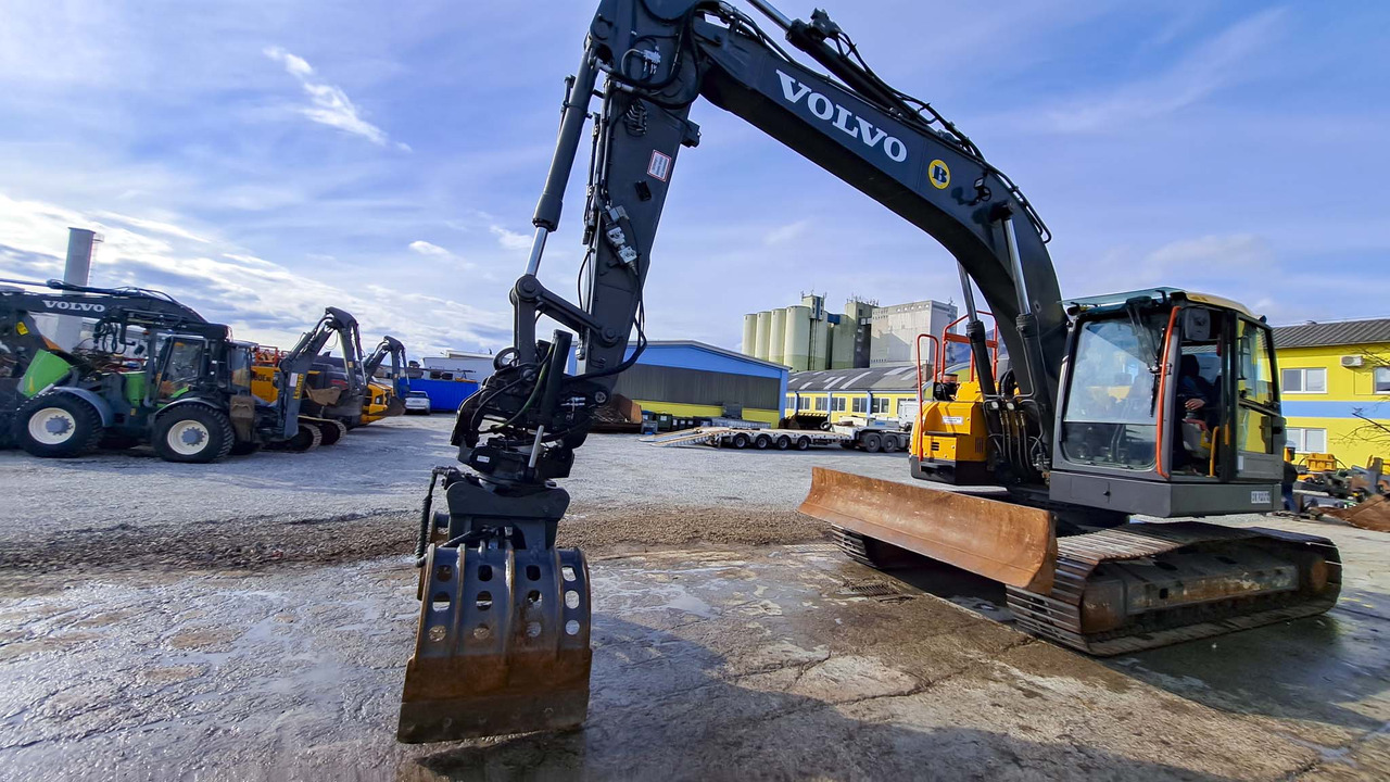 VOLVO ECR235EL - Escavadora de rastos: foto 1 VOLVO ECR235EL - Escavadora de rastos: foto 1