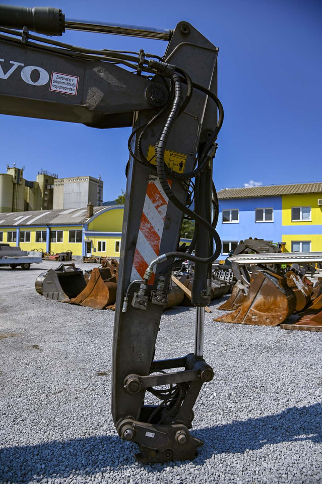 Escavadeira de rodas VOLVO EW180B: foto 11 Escavadeira de rodas VOLVO EW180B: foto 11