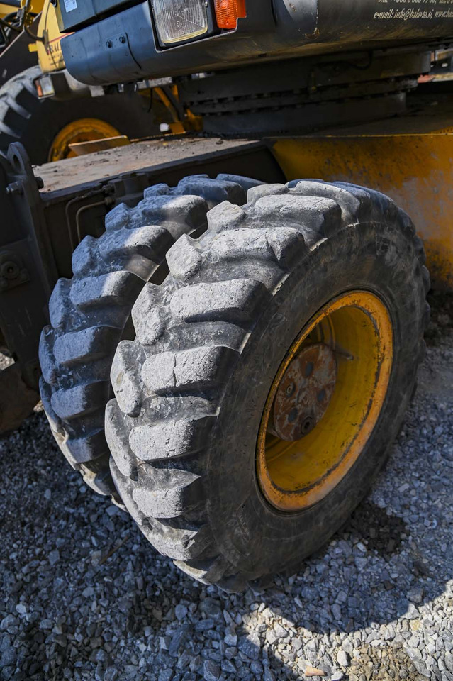 Escavadeira de rodas VOLVO EW180B: foto 24 Escavadeira de rodas VOLVO EW180B: foto 24