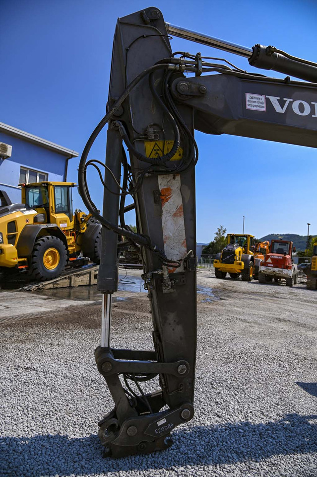 Escavadeira de rodas VOLVO EW180B: foto 10 Escavadeira de rodas VOLVO EW180B: foto 10