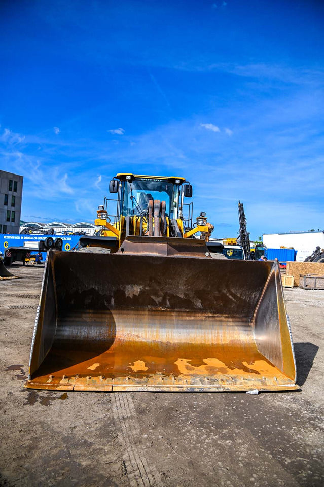 Pá carregadora de rodas VOLVO L180H: foto 11