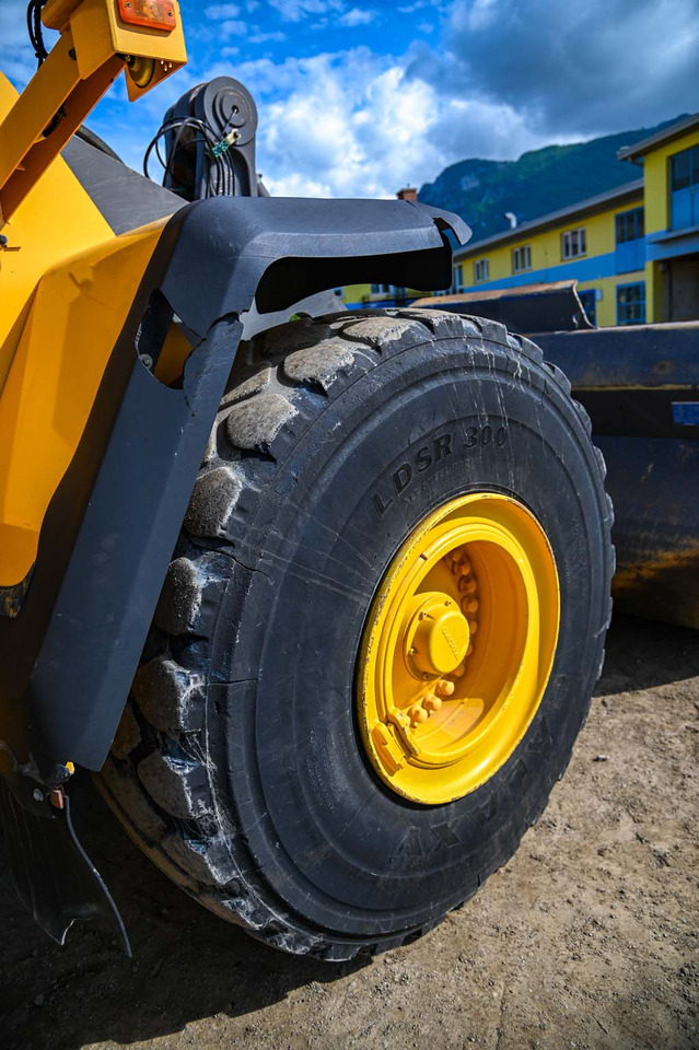 Pá carregadora de rodas VOLVO L180H: foto 24