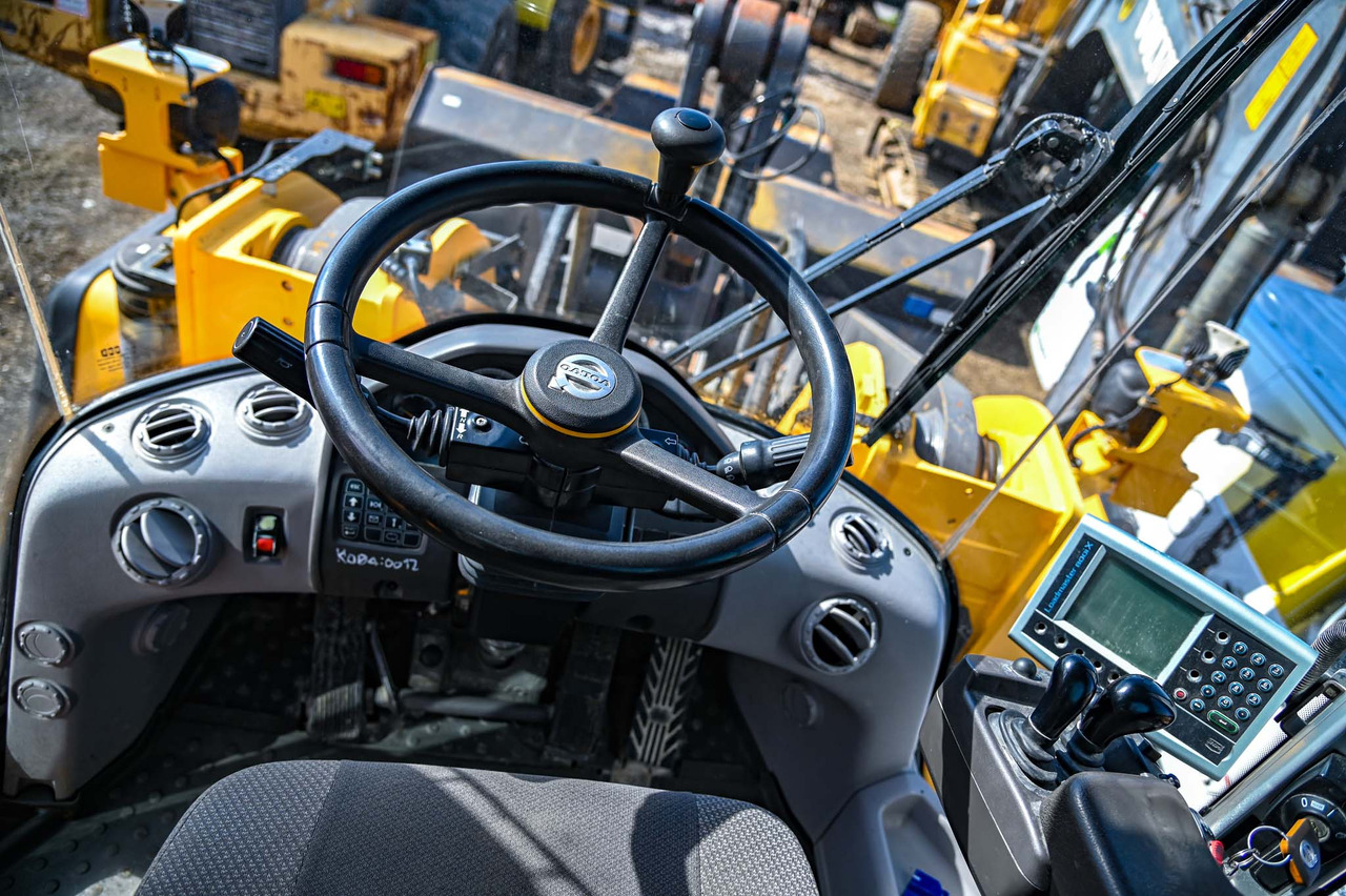 Pá carregadora de rodas VOLVO L180H: foto 50