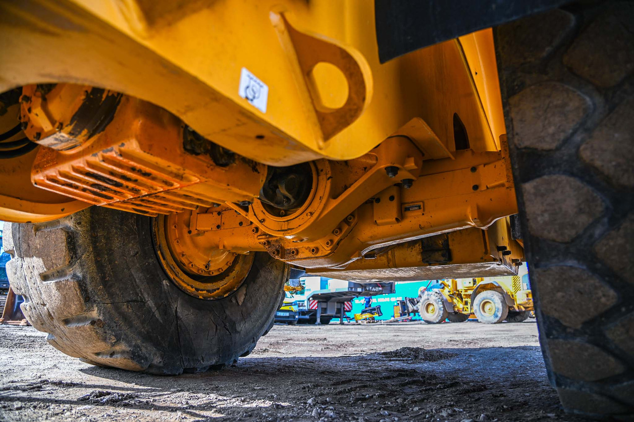 Pá carregadora de rodas VOLVO L180H: foto 32