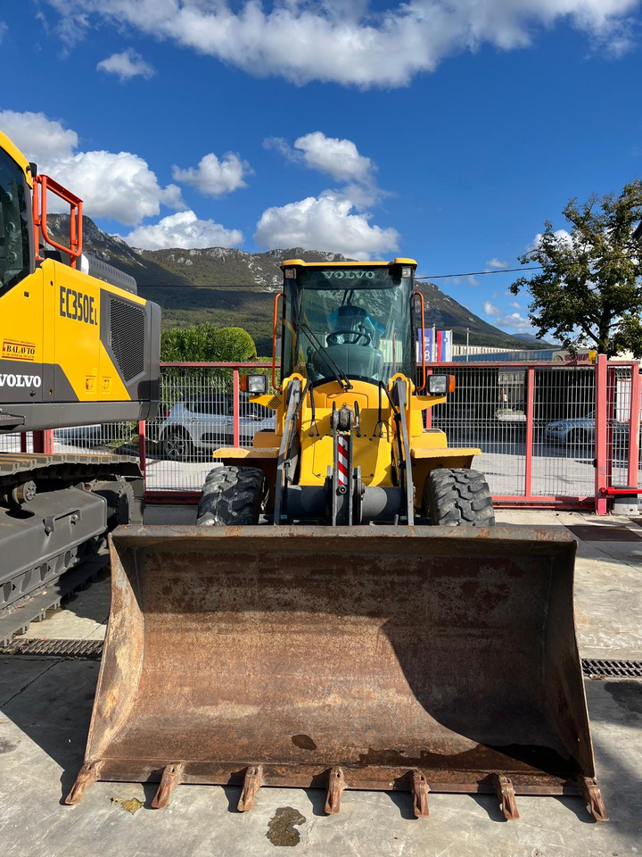 VOLVO L35B - Pá carregadora de rodas: foto 1 VOLVO L35B - Pá carregadora de rodas: foto 1