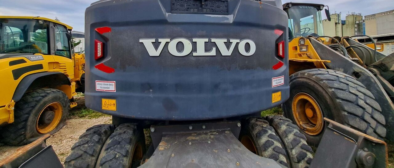 Escavadeira de rodas Volvo EWR150E: foto 12