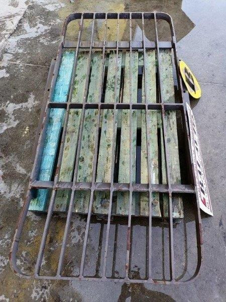 Volvo cabin guard 11298241 - Carroceria e exterior para Escavadeira: foto 2 Volvo cabin guard 11298241 - Carroceria e exterior para Escavadeira: foto 2