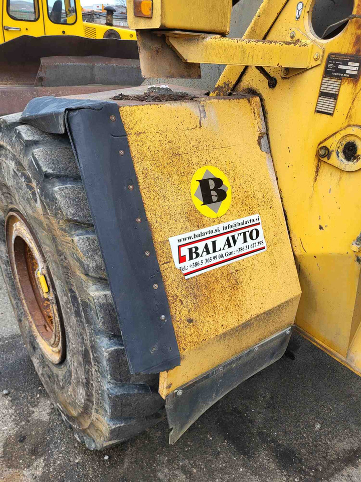 Volvo front fenders - Para-lama para Pá carregadora: foto 3 Volvo front fenders - Para-lama para Pá carregadora: foto 3