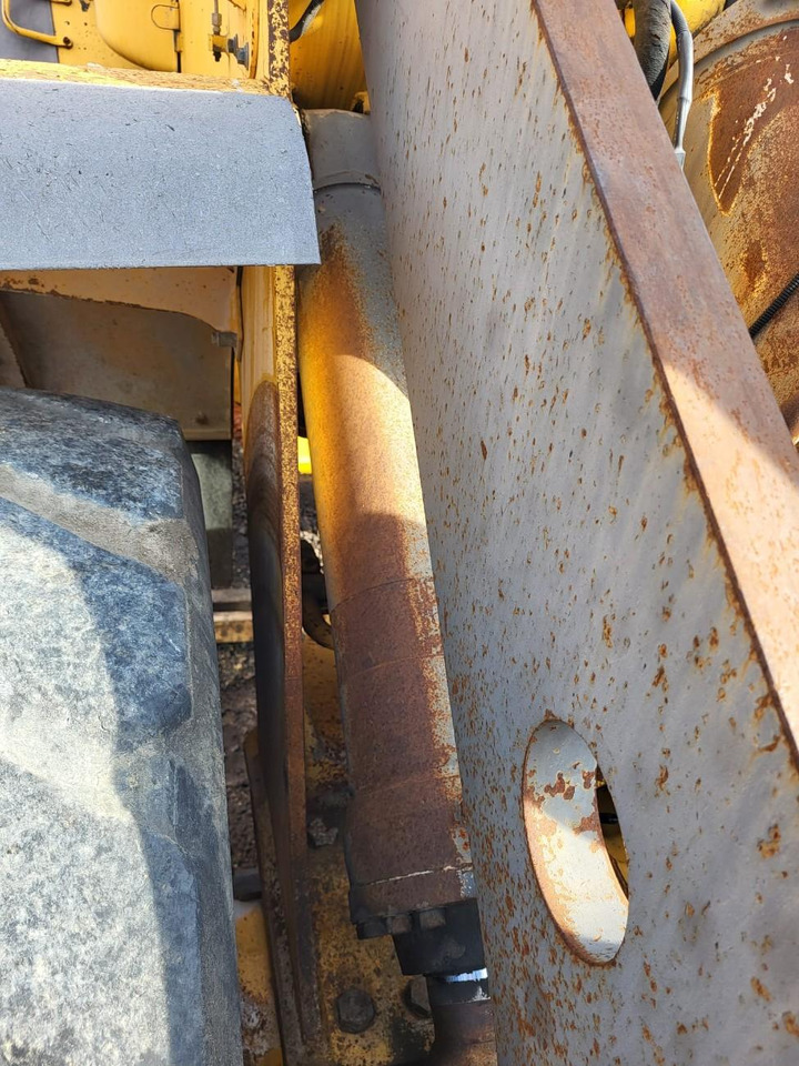 Volvo lifting hydraulic cylinder - Cilindro hidráulico para Pá carregadora de rodas: foto 1 Volvo lifting hydraulic cylinder - Cilindro hidráulico para Pá carregadora de rodas: foto 1