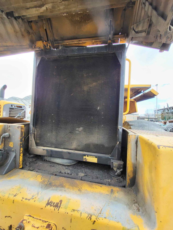 Volvo radiator - Radiador para Pá carregadora: foto 2 Volvo radiator - Radiador para Pá carregadora: foto 2