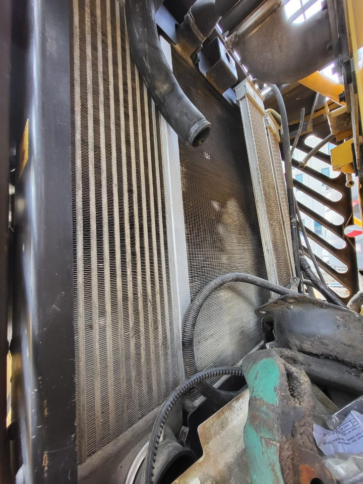 Volvo radiator - Radiador para Pá carregadora: foto 2 Volvo radiator - Radiador para Pá carregadora: foto 2