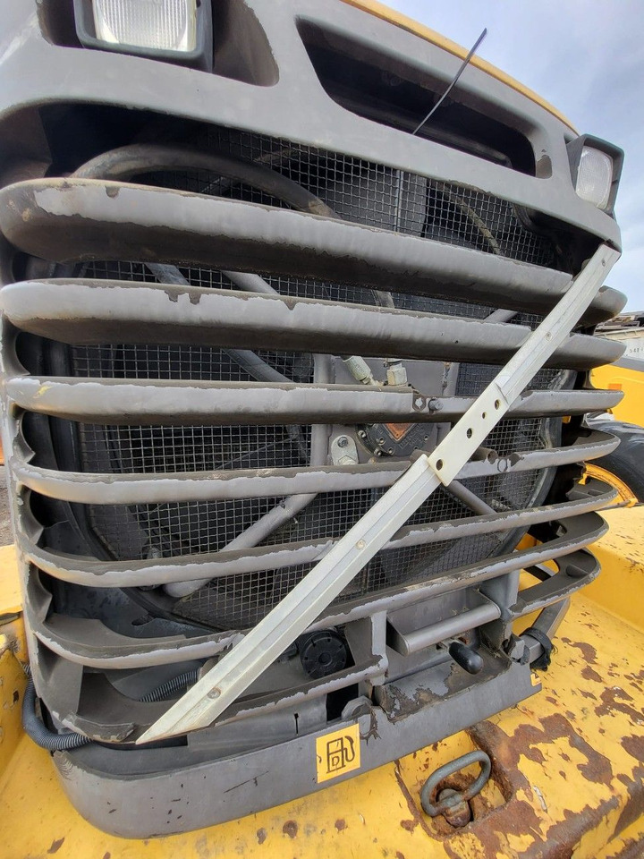 Volvo radiator - Radiador para Pá carregadora: foto 1 Volvo radiator - Radiador para Pá carregadora: foto 1