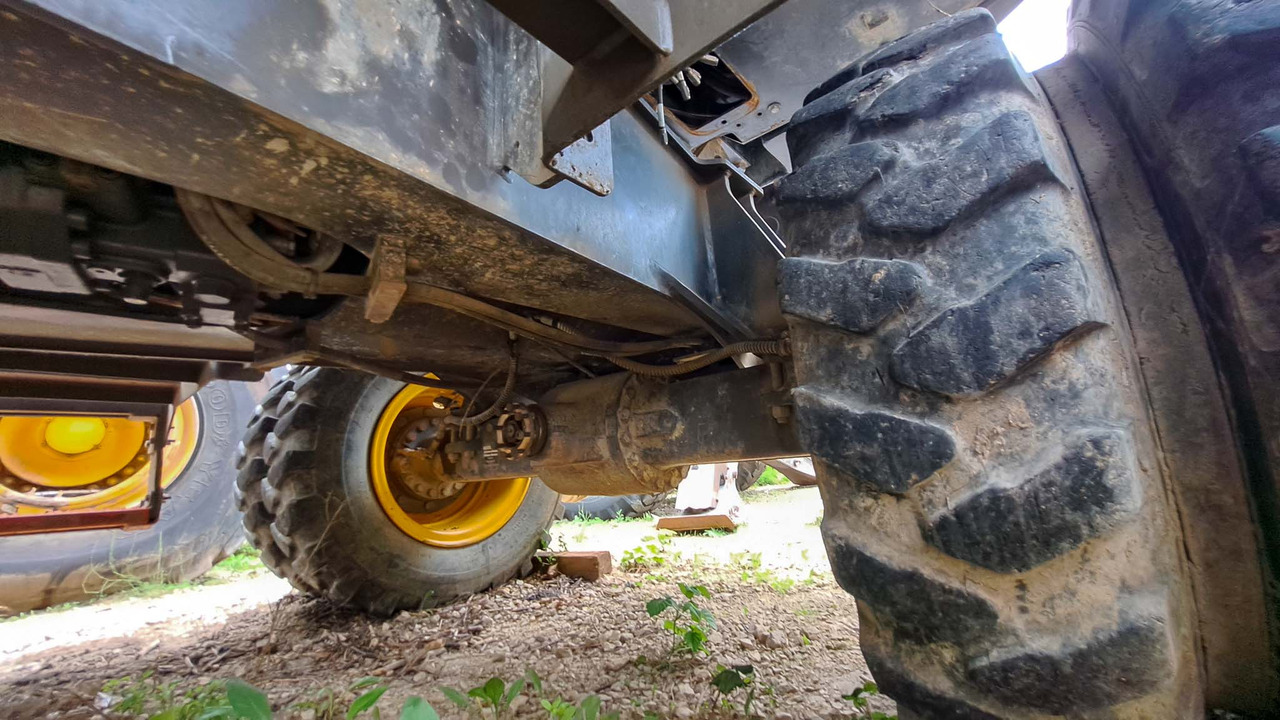 Volvo rear axle 14590304 Volvo EWR150E, EW160D, EW160E, EW180E, EW140E, EWR170E, EW200E MH, EW180D, EW160C, EW180C - Eixo traseiro para Escavadeira: foto 2 Volvo rear axle 14590304 Volvo EWR150E, EW160D, EW160E, EW180E, EW140E, EWR170E, EW200E MH, EW180D, EW160C, EW180C - Eixo traseiro para Escavadeira: foto 2