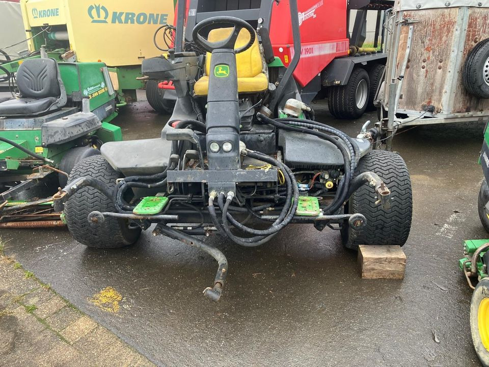 John Deere Spindelmäher, Großflächenmäher 2243, 2500A, 3235C - Cortador de grama: foto 5 John Deere Spindelmäher, Großflächenmäher 2243, 2500A, 3235C - Cortador de grama: foto 5