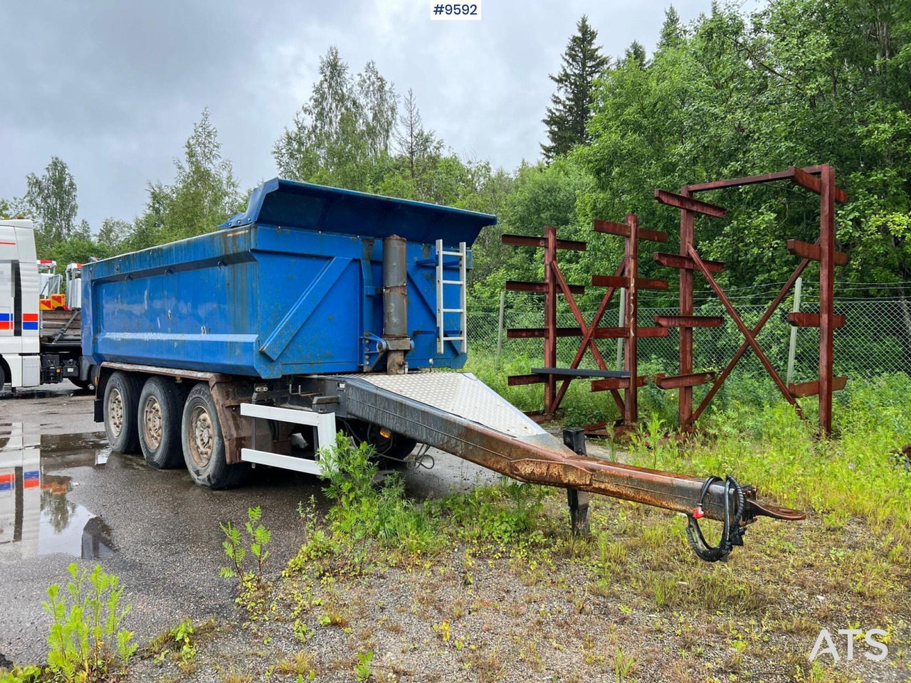 3-axle gravel trailer Alhu - Reboque basculante: foto 1 3-axle gravel trailer Alhu - Reboque basculante: foto 1