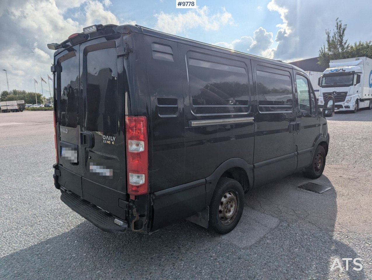 Box Truck Iveco Daily 29L12A V-300 - Furgão: foto 4 Box Truck Iveco Daily 29L12A V-300 - Furgão: foto 4