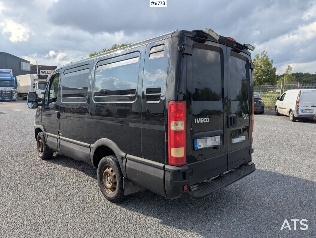 Box Truck Iveco Daily 29L12A V-300 - Furgão: foto 3 Box Truck Iveco Daily 29L12A V-300 - Furgão: foto 3