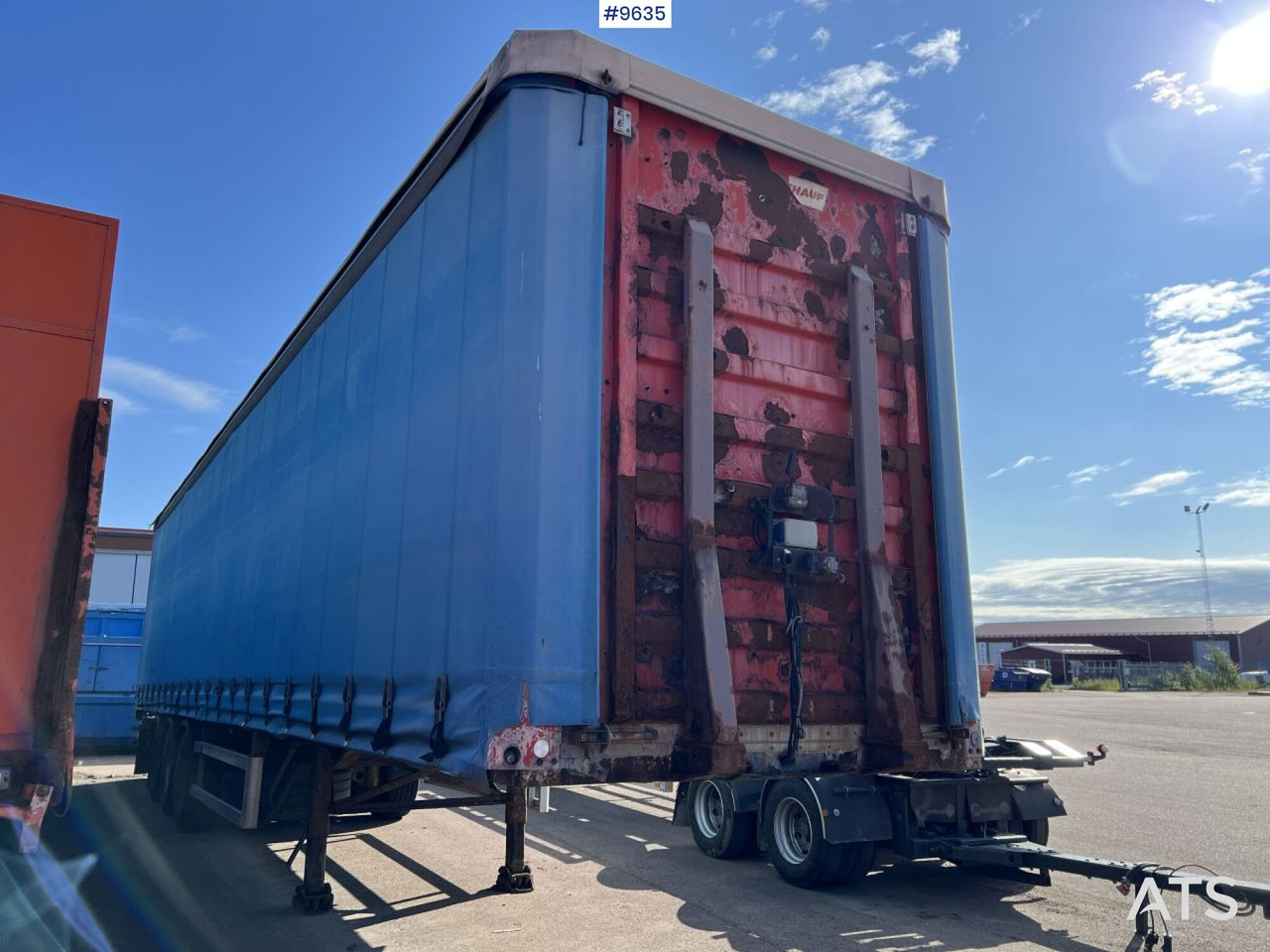 Chapel trailer Fruehauf SS136/P3S - Semi-reboque de lona: foto 1 Chapel trailer Fruehauf SS136/P3S - Semi-reboque de lona: foto 1