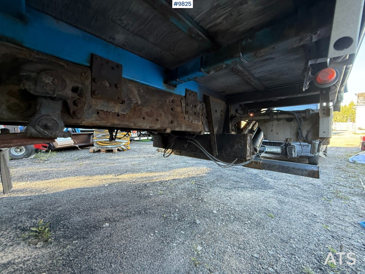 Locação financeira de  Crane truck Scania P94 230 with tail lift Crane truck Scania P94 230 with tail lift: foto 19