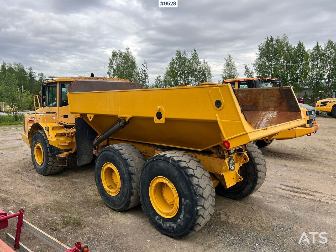 Dumper Volvo A25D 6X6 (SEE VIDEO) - Caminhão articulado: foto 3 Dumper Volvo A25D 6X6 (SEE VIDEO) - Caminhão articulado: foto 3