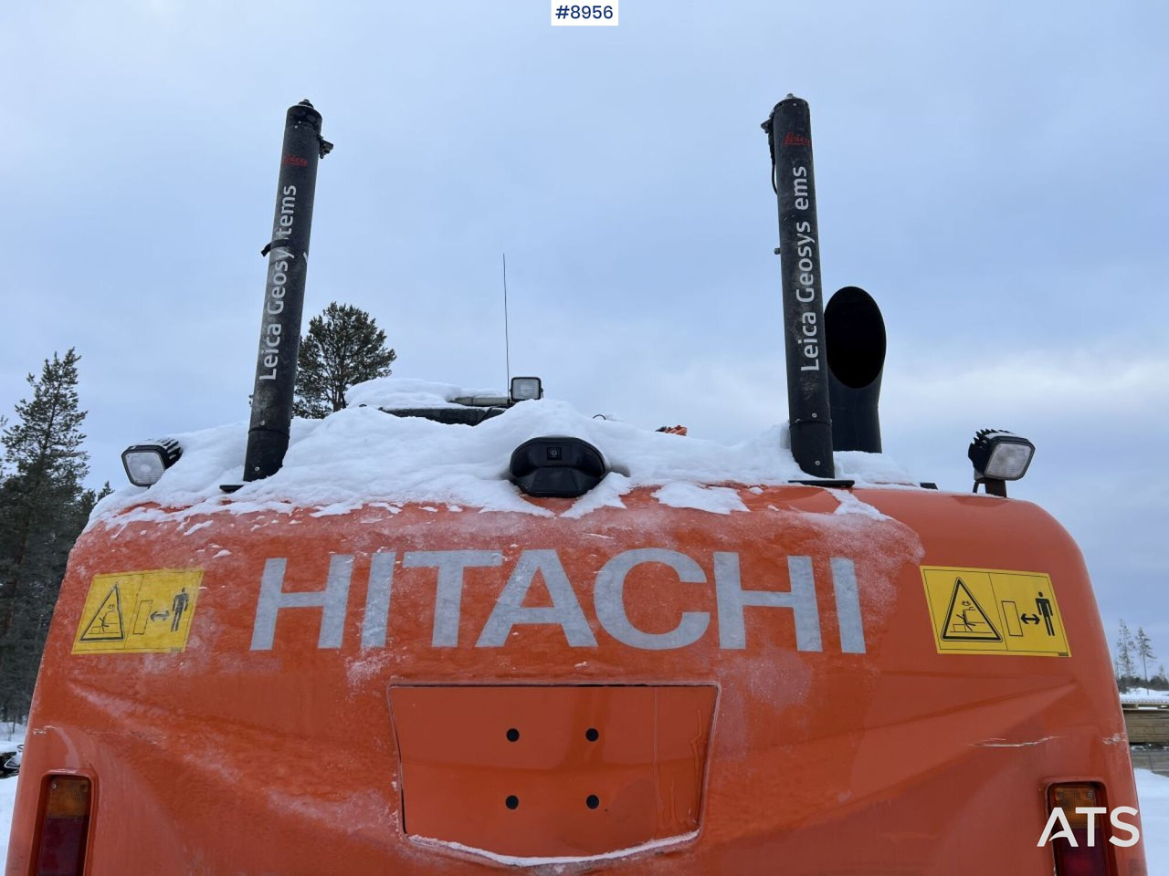 Hitachi ZX 170 W Wheeled excavator with tipper wagon and attachments - Escavadeira de rodas: foto 5 Hitachi ZX 170 W Wheeled excavator with tipper wagon and attachments - Escavadeira de rodas: foto 5