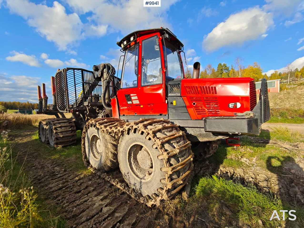 Komatsu 895 Forwarder (VIDEO) - Forwarder: foto 1 Komatsu 895 Forwarder (VIDEO) - Forwarder: foto 1