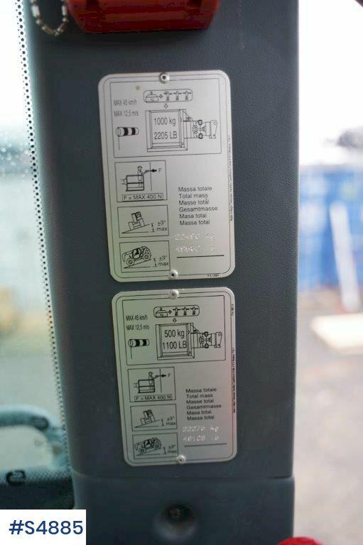 Empilhador telescópico Magni RTH 6,30 SH-M/C Around turning telescopic loader: foto 25 Empilhador telescópico Magni RTH 6,30 SH-M/C Around turning telescopic loader: foto 25