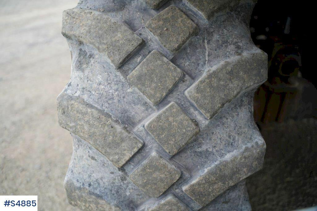 Empilhador telescópico Magni RTH 6,30 SH-M/C Around turning telescopic loader: foto 12 Empilhador telescópico Magni RTH 6,30 SH-M/C Around turning telescopic loader: foto 12