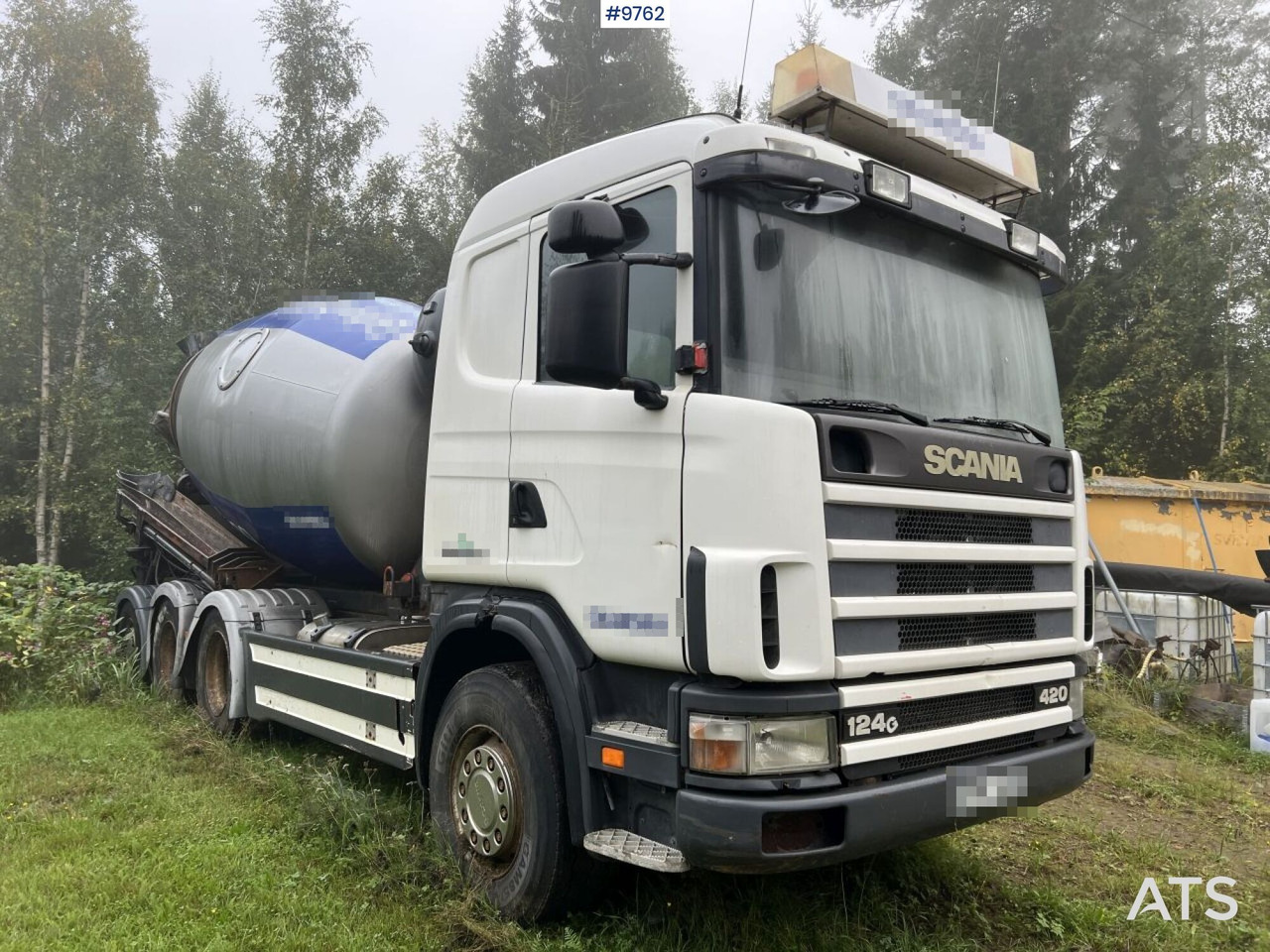 Scania R124 Tridem Concrete Truck - Camião betoneira: foto 2 Scania R124 Tridem Concrete Truck - Camião betoneira: foto 2