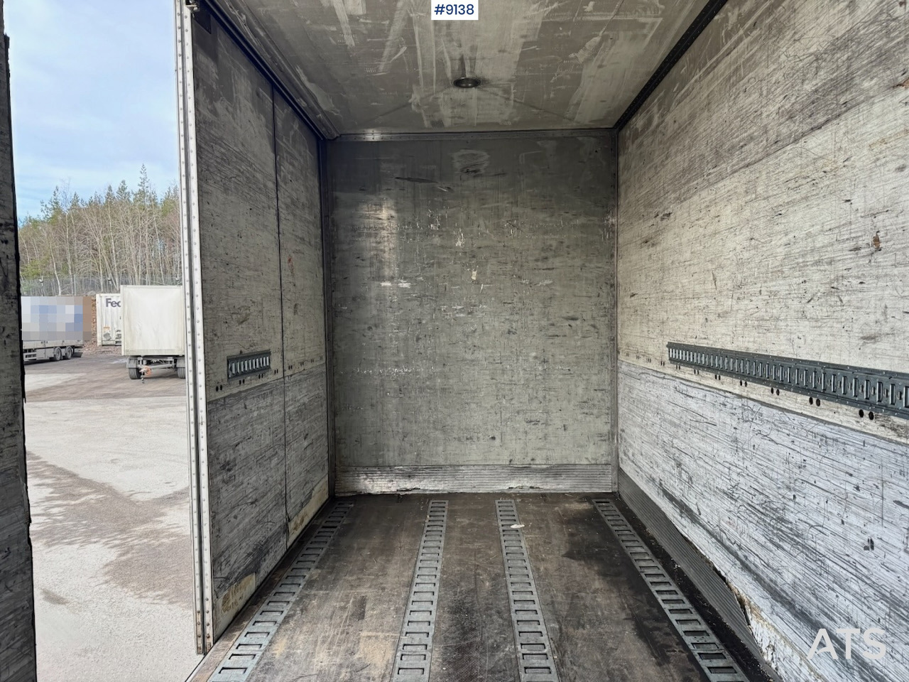Scania R480/470 6x2 Box Truck with full side opening (VIDEO) - Camião furgão: foto 5 Scania R480/470 6x2 Box Truck with full side opening (VIDEO) - Camião furgão: foto 5