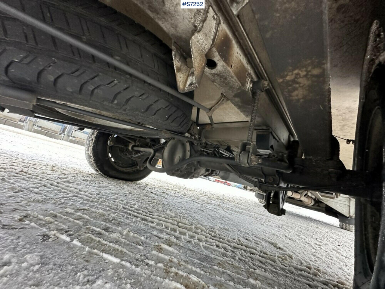 Carrinha de contentor Sprinter box truck Mercedes Benz  with Tailgate lift: foto 13