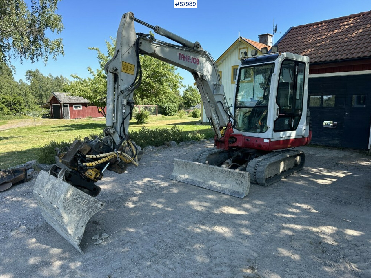 Take Job TB135 Mini excavator with Engcon tiltrotator and gears, See video - Escavadeira: foto 1 Take Job TB135 Mini excavator with Engcon tiltrotator and gears, See video - Escavadeira: foto 1
